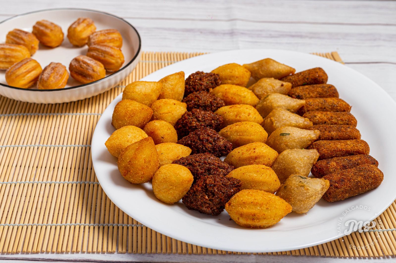 Salgados fritos sortidos